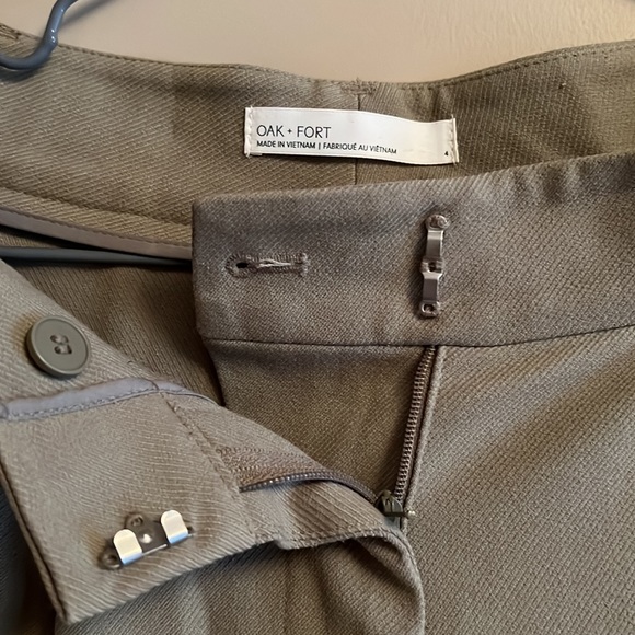 Oak + Fort dusky green straight leg pant | size 4 - Picture 5 of 6